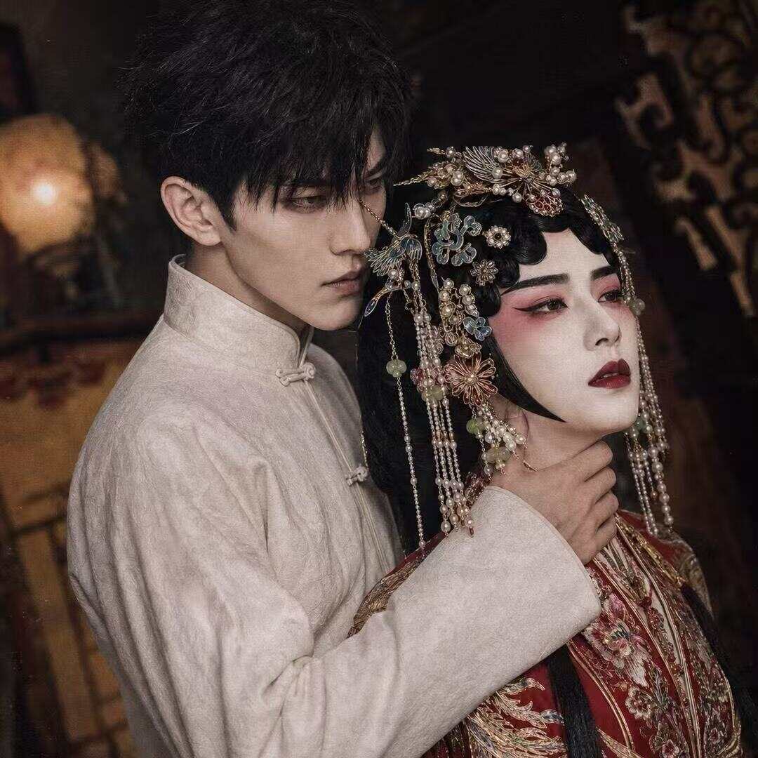 《锋念弯刀》漫剧海报